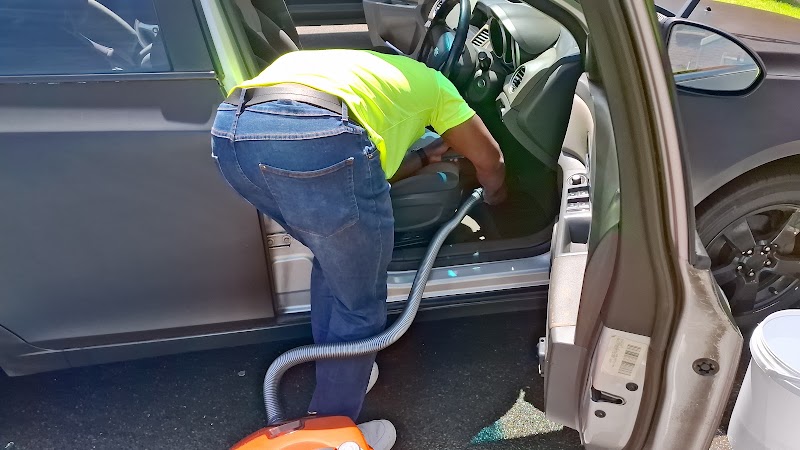 Northrn Squad Cleaners and Mobile Car Wash - Photo 3